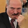 Александр Лукашенко взялся за отъезжающих