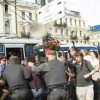 Питерского милиционера наказали за избиение
