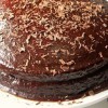 Шоколадный торт в шоколадной глазури